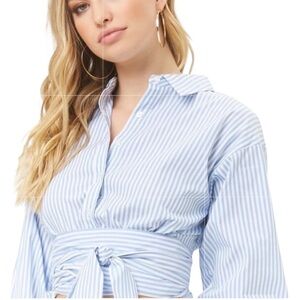 Forever 21 Contemporary Blue/White Stripe Cropped 2-Way Ties Button Up Top M EUC
